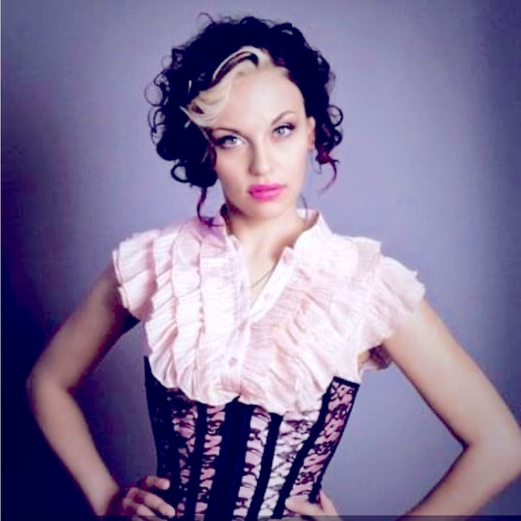 Meet your Posher, Ashley - Picture 1 of 1